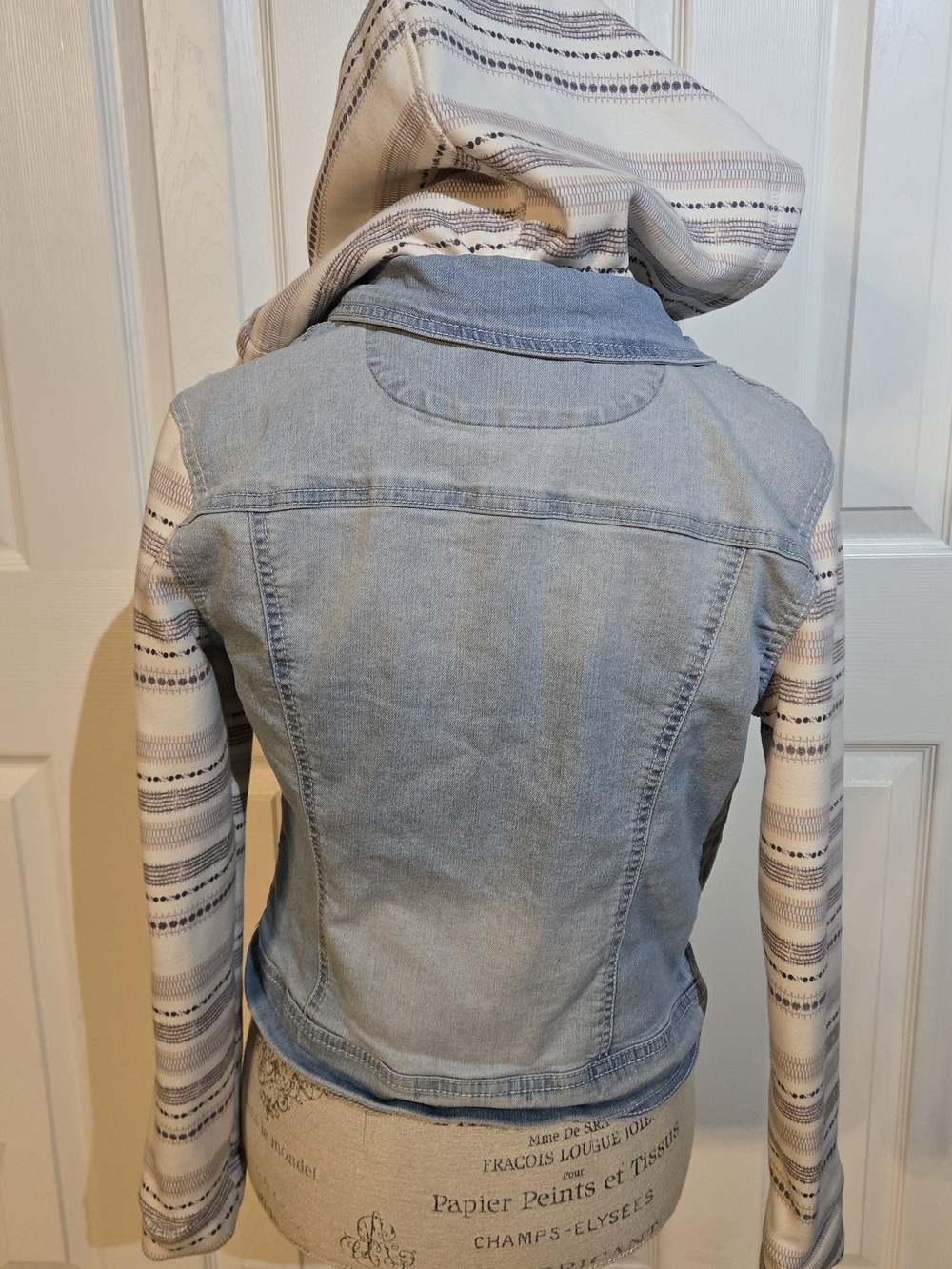 Womens Light Wash Denim Jacket with Striped Hooded Sleeves - Picture 2 of 6